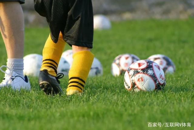 庞峥麟17分中国男篮遭遇绝杀，王俊杰回归男篮依旧害怕紧逼